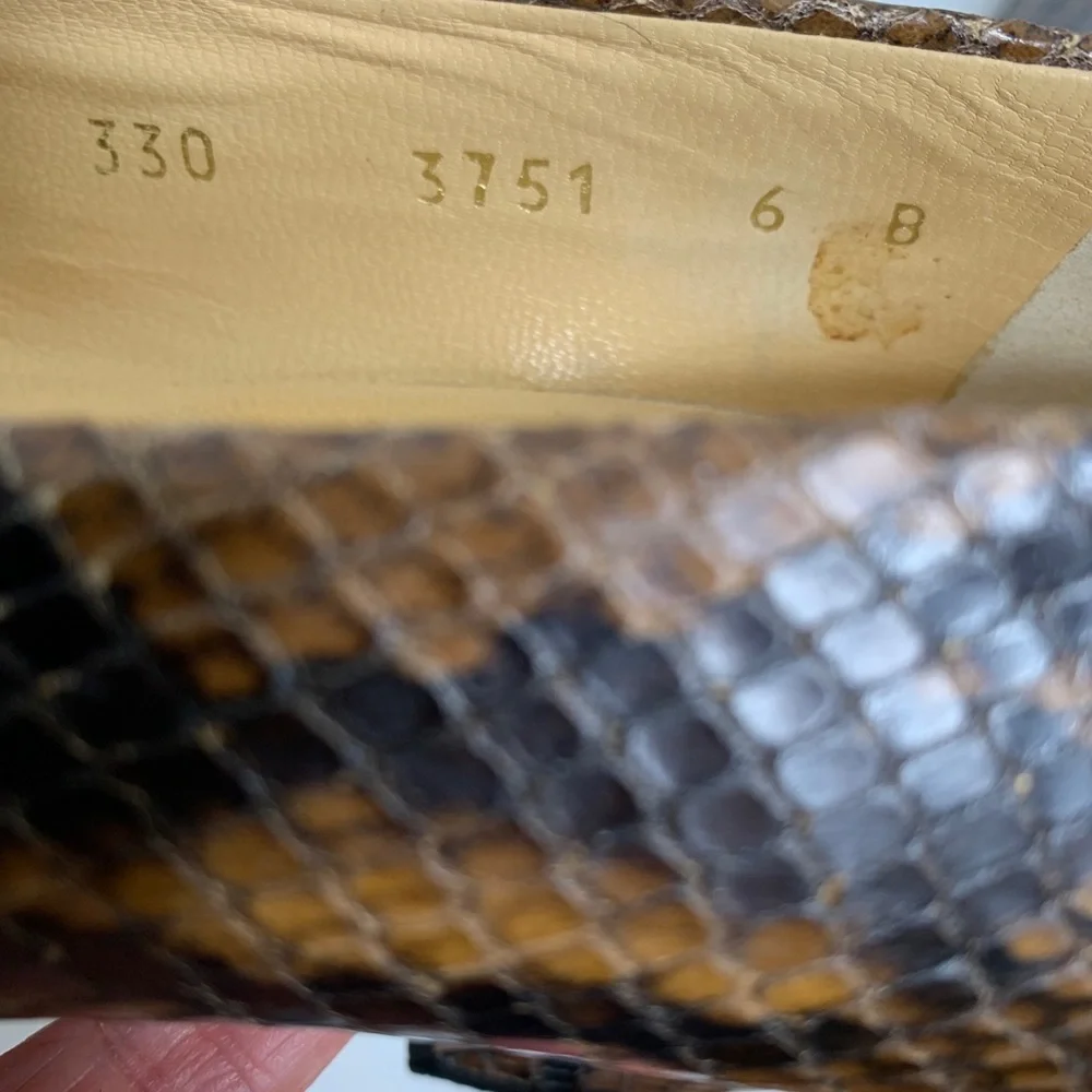 Walter Steiger Snake Print Size 6 B Pumps Almond Toe Career Classy